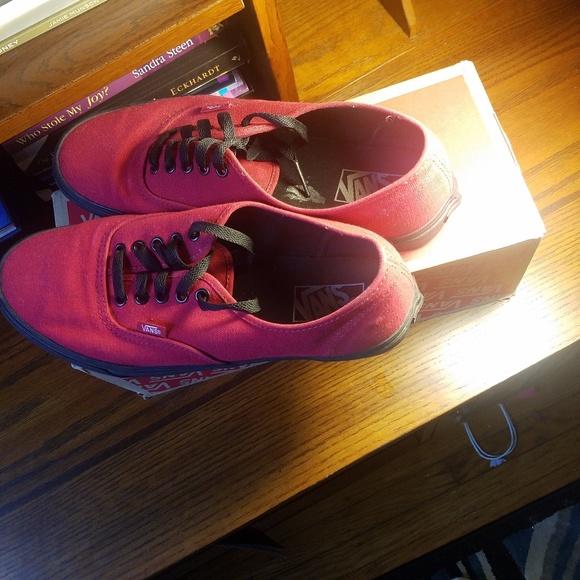 Vans - Picture 4 of 4